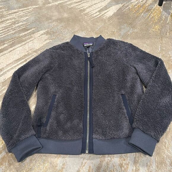 Patagonia fleece bomber jacket - womens M in GUC dark grey with navy trim - Picture 1 of 11